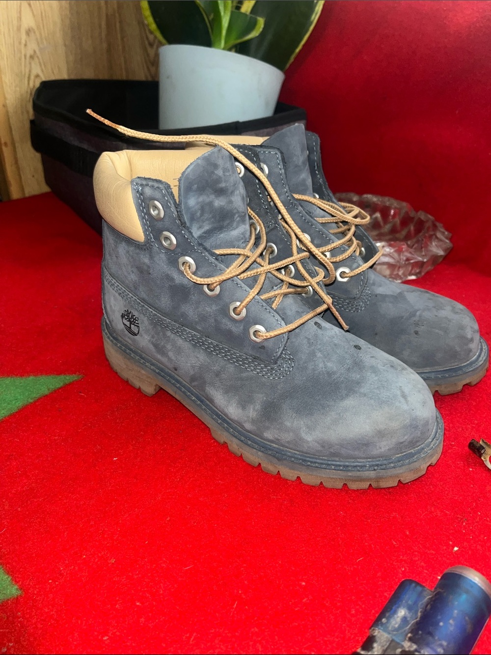 Timberland junior/womans timberland boots size 2 / woman’s size 4-4.5